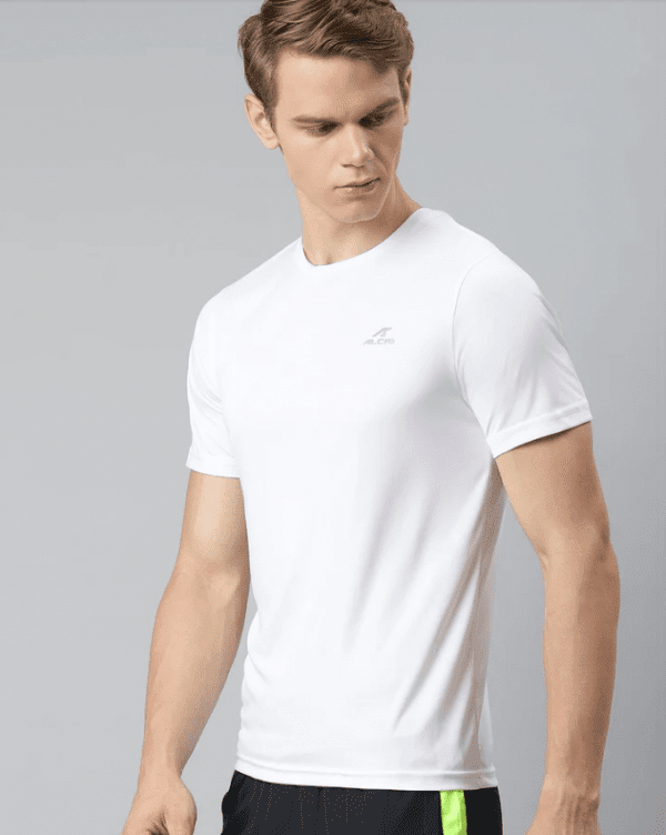 SLIM FIT T-SHIRT